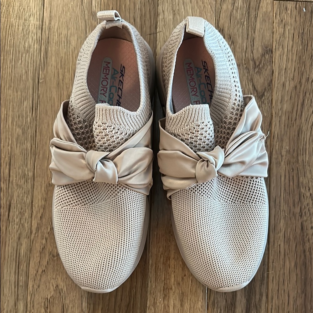 Skechers Kids Modern Jogger Debbie Pale Pink Slip-On Sneaker